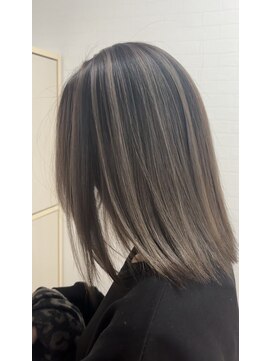 グランルッソ 岡山駅前(GRAN LUSSO) クールなデザインで楽しむストレートでも◎【艶バレイヤージュ】