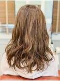 無造作カール×ナチュラルベージュ