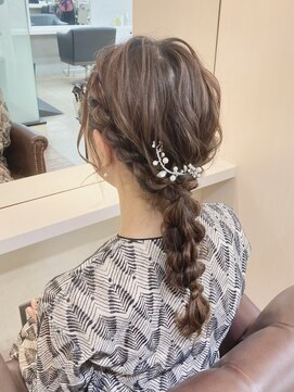 ディア(.eer) 前から見ても可愛い編みおろしスタイル♪