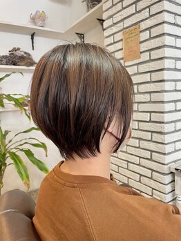 【鶴屋0分】《髪を切らない美容室》をコンセプトにカットをせず、毎月ヘアケアだけに来店するお客様多数◎