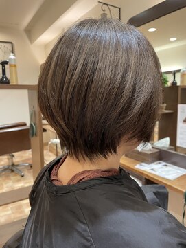 アイニ 河内小阪店(aini) 白髪ぼかしカラー白髪ぼかしハイライト大人ショート30、40、50代