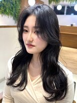 ビューブルー 亀戸錦糸町(VIEW BLUE)&nbsp;美髪カールブルーブラック韓国ヘアロングセミディ似合わせ前髪