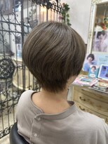 アルファ インタラクティブ エム フラワー(ALUFA interactive.M Flower)&nbsp;脱白髪染め/30代40代50代/レイヤーカット/ハイライトベージュ