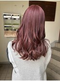 ピンクベージュ