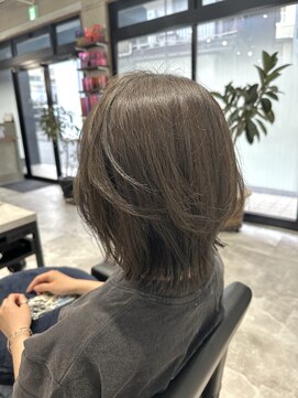 ネオ(neo.) くびれボブ/アッシュグレージュ/レイヤーボブ/透明感カラー