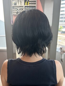 ウルヘアー(uru.hair) くせ毛を活かしたショートヘア