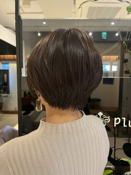 プルースラウンジ(Plus Lounge) 大人ショートショートボブショートレイヤー30代40代50代