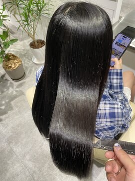 サラ艶暗髪ダークグレー　髪質改善　