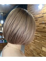 ラピス 横浜(Lapis) ミルクティーベージュブリーチカラー髪質改善
