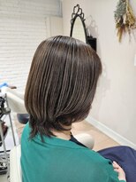 アッシュ 二俣川南口店(Ash)&nbsp;◆40代50代/白髪ぼかしハイライト/ひし形外ハネ