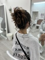 ホワイト(White)&nbsp;ふわふわお団子ヘア♪