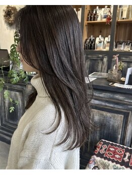 ヘアサロン リリアナ(hair salon LiLiana)の写真/湿気や汗によるクセやうねりが気になる方必見！ダメージレスでお手入れも簡単な潤艶ストレートが叶う☆