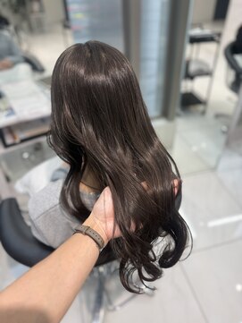 フォルテ ティアラ 横浜店(FORTE TIARA) 透明感たっぷりシアーグレージュカラー