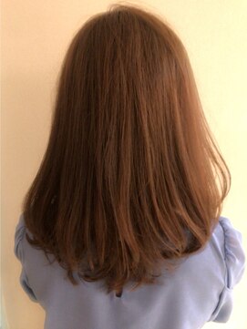 ロンド 銀座(Lond) 外ハネ、内巻きのワンカールスタイル    担当 吉澤弘哲