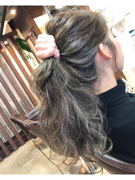 キー(kｅｙ) W3Dカラーグレージュ