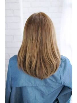 フォーハウス プラスエヌ(FOURHAUS +n) 代30代40代 ワンカール内巻きロブ【草津】