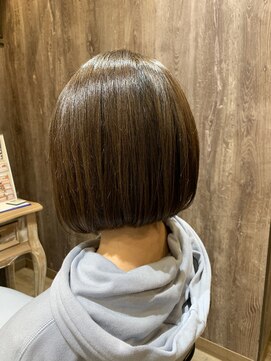 ヘアメイク Y-21 青葉台店 前下がりボブ　×　オリーブグレージュ