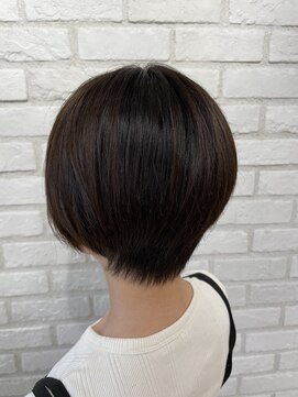 アッシュ 稲田堤店(Ash) 襟足先細りショート