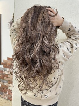 ラビス 浦和(Lovis) デザインカラー/レイヤーカット/ウェットヘア/夏のヘアアレンジ