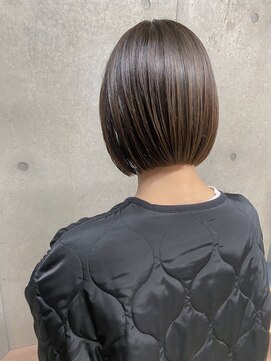 エウペ 渋谷(WEUPE) 斜めバング/グレージュカラー/デザインカラー/シルキーベージュ