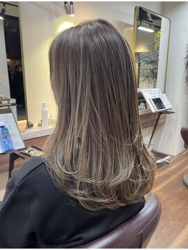 アルボーテルジェ(Art BeAute' ROUGET) 白髪ぼかしハイライトカラー＊ビフォーアフター有