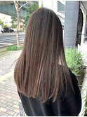くすみグレージュ　ハイライト　ストレート　髪質改善　美髪