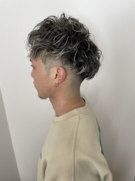 レゴ 太田店(LEGO) アップバング束感ショートツーブロックスキンフェードハイライト