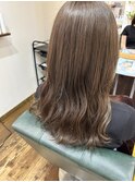 オリーブベージュ