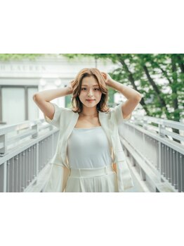 1人ひとりの髪質や状態に合わせて薬剤を選定。極上の指通りに思わずうっとり…。艶髪でキレイを叶えます♪