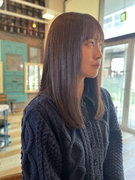 マイティ バイ エイチ(mighty by H) レイヤーストレート×ベージュ