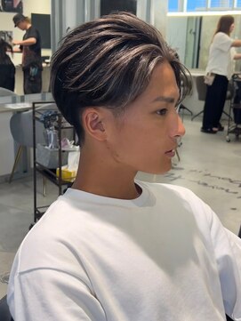 キング 枚方店(K!ng) 縮毛矯正髪質改善ハイライトレイヤーカット枚方美容室エクステ