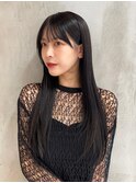 顔周りレイヤー黒髪ロングワンカラーブルーブラックカラー