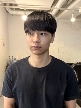 ファルベ(Farbe) スパイキーショートブルーブラックフェザーパーマサーフカール