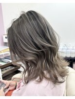 ドレ(DORE)&nbsp;グレージュ【バレイヤージュ、ミディアム】