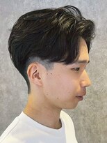 エリマ 横浜西口(elima)&nbsp;横浜西口メンズカットセンターパート刈り上げフェザーパーマ30代