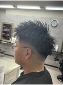 スキンフェードスパイキーパーマ