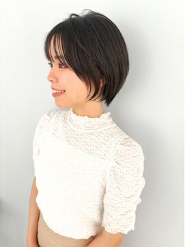 ニューヨークニューヨーク 阪急高槻店(NYNY) 大人ショートヘアシースルーカット耳かけ30代40代50代60代