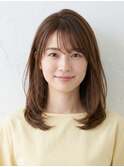 【30代人気】上品ミディアム×シナモンベージュツヤ髪