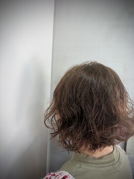 ルーファス メグロ(Ruufus Meguro) 40代50代癖毛活かしたボブ 2605