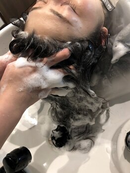 ベースヘアー(BASE hair)の写真/【スパニスト在籍！】〈marbb〉導入サロン☆思わず眠ってしまう程の心地良さで、男女ともに大人気★