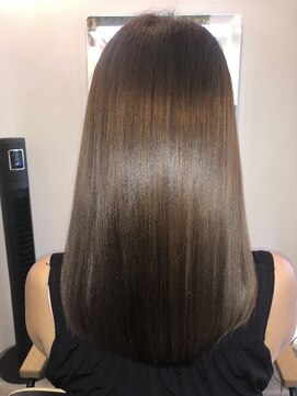 アールサロン アオヤマ(Rr SALON AOYAMA) プラチナミネコラストレート