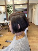ショートボブ