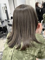 ココ 本八幡(KOKO)&nbsp;黒髪クラゲヘアーオリーブグレー小顔ココアベージュミディアム