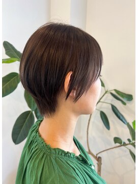 ジジ 宇都宮(Gigi) ブリーチ無しグレージュのコンパクトショート/ショートヘア