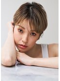 大人グレージュハイライトショート