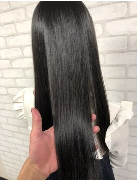 ラックスビーギャラリー なんば駅前店(LUXBE GALLERY) *津村*style by LUXBE*艶サラストレート