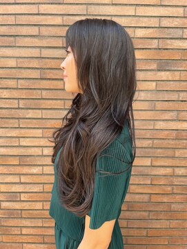 ヴァージ(Verge) レイヤーカット/ウェーブパーマ/前髪/こなれミディ[代官山駅]