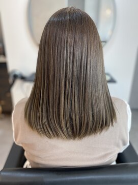 アオ(Ao) 大人可愛い寒色カラーミディ【カット/カラー/トリートメント】