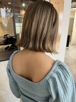 ブルーアンドカンパニー(BLUE&Co.)&nbsp;透明感ベージュ