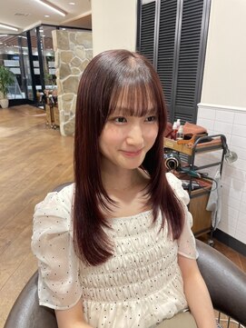 オアシスアヴェダ(OASIS AVEDA) 顔周りレイヤー/明るめピンクカラー/抜け感バング